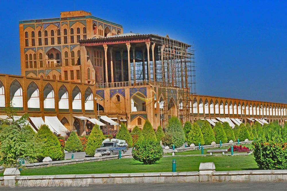 ali-qapu-palace-isfahan3